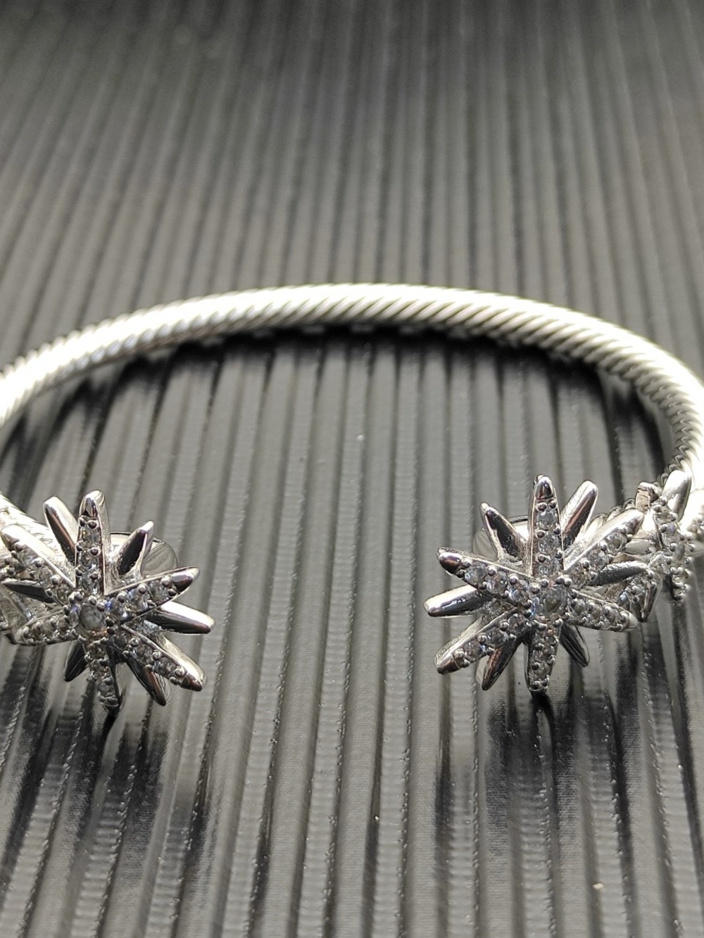 David Yurman Silver Starburst Cable Cuff Bracelet - Picture 4 of 6